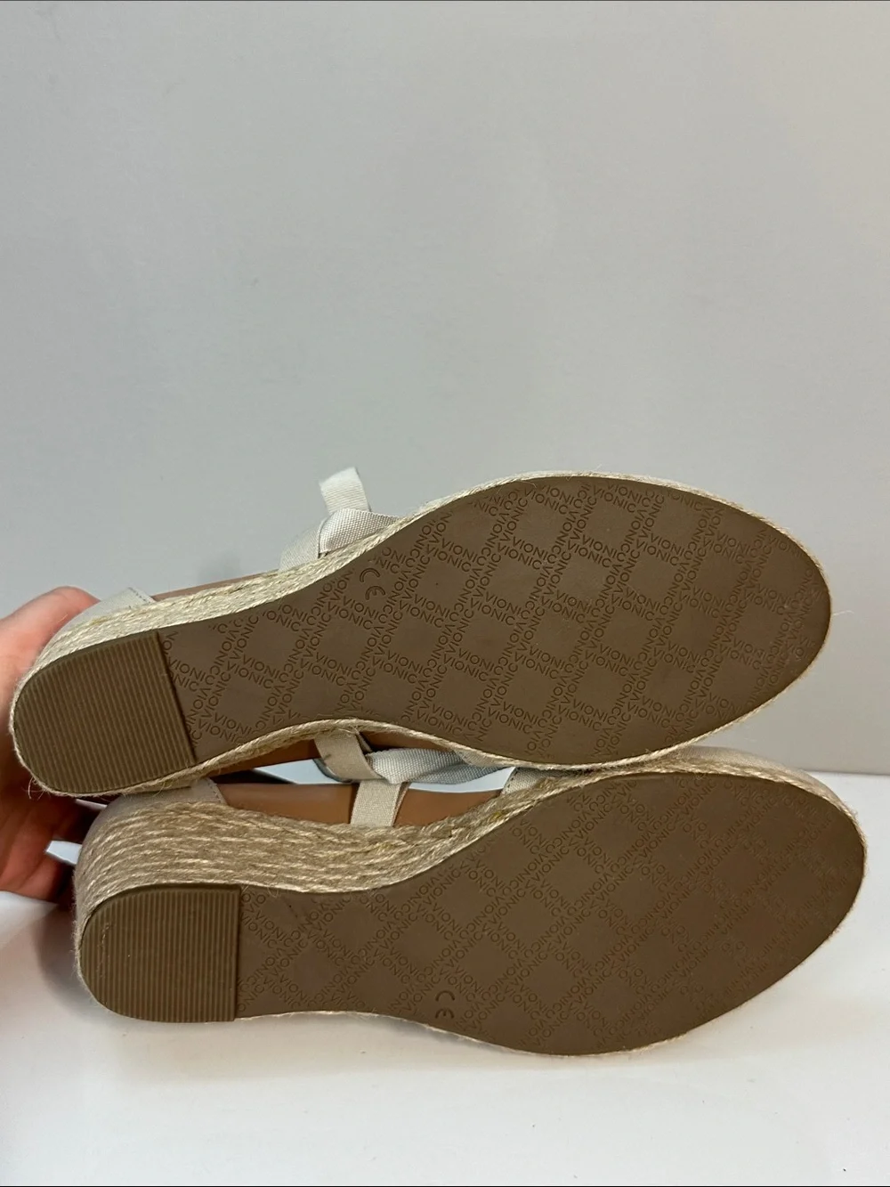 Vionic Kaitlyn Tie Front Espadrille Wedges Oat Size 9.5